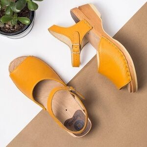 Troentorp Leather Open Toe Clogs